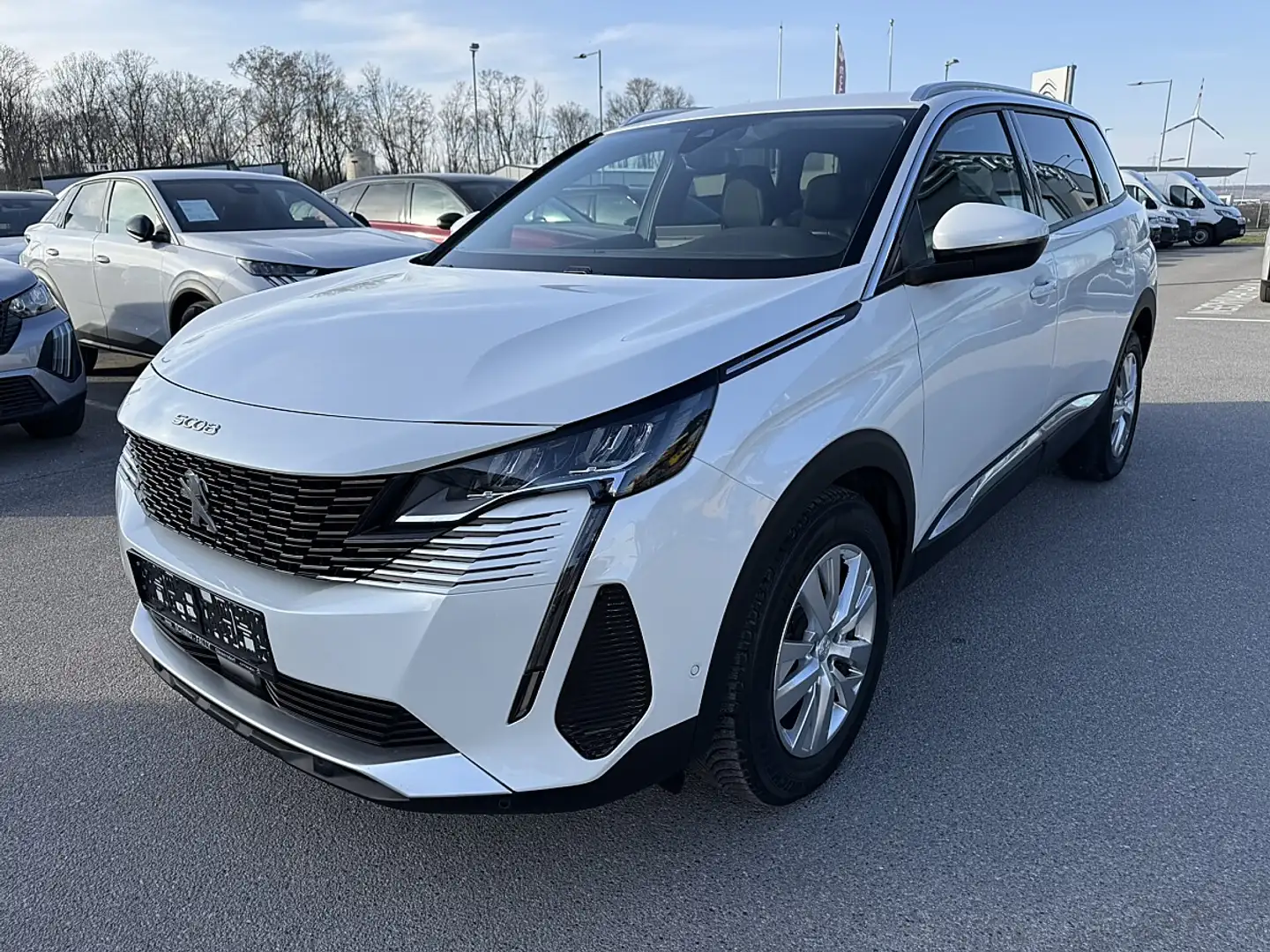 Peugeot 5008 1,5 BlueHDI 130 S&S EAT8 Allure Aut. Weiß - 1