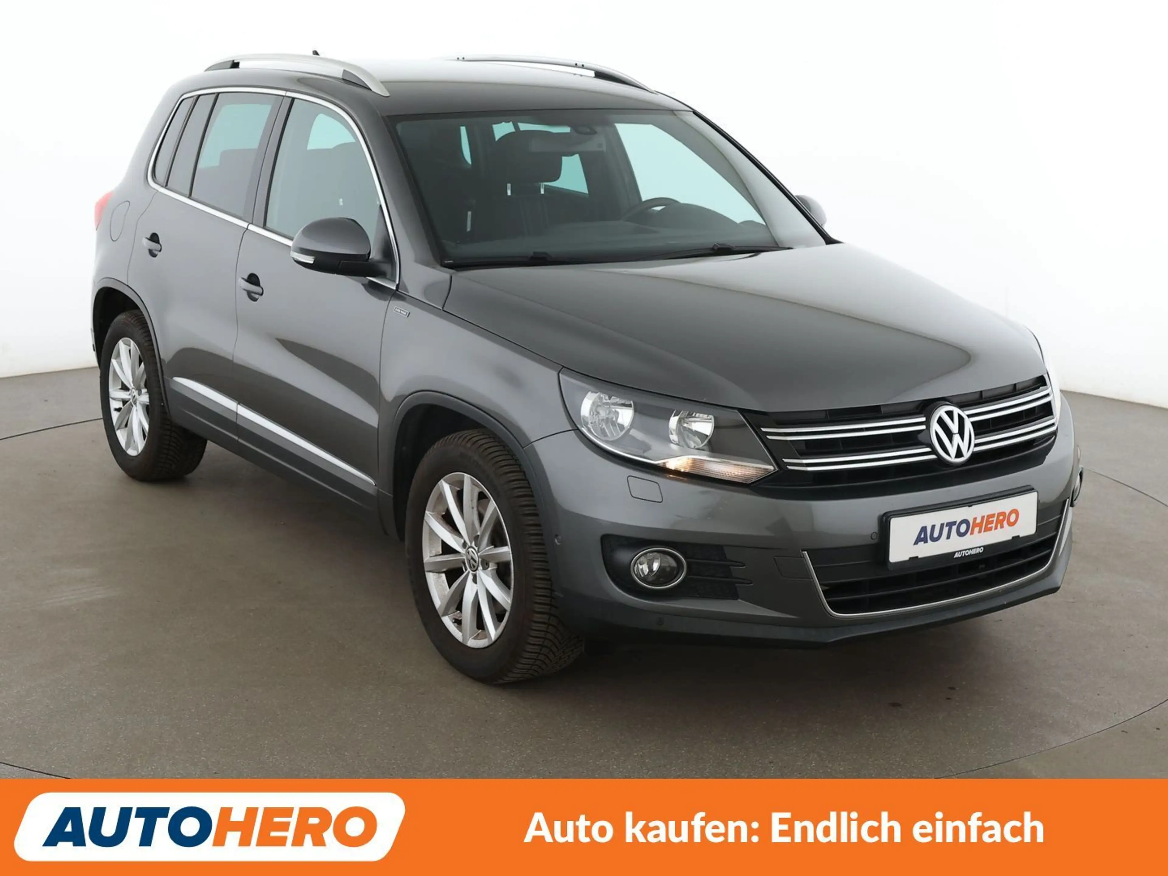 Volkswagen Tiguan 2.0 TDI Lounge Sport & Style BMT*NAVI*TEMPO*PDC*SH — photo 8