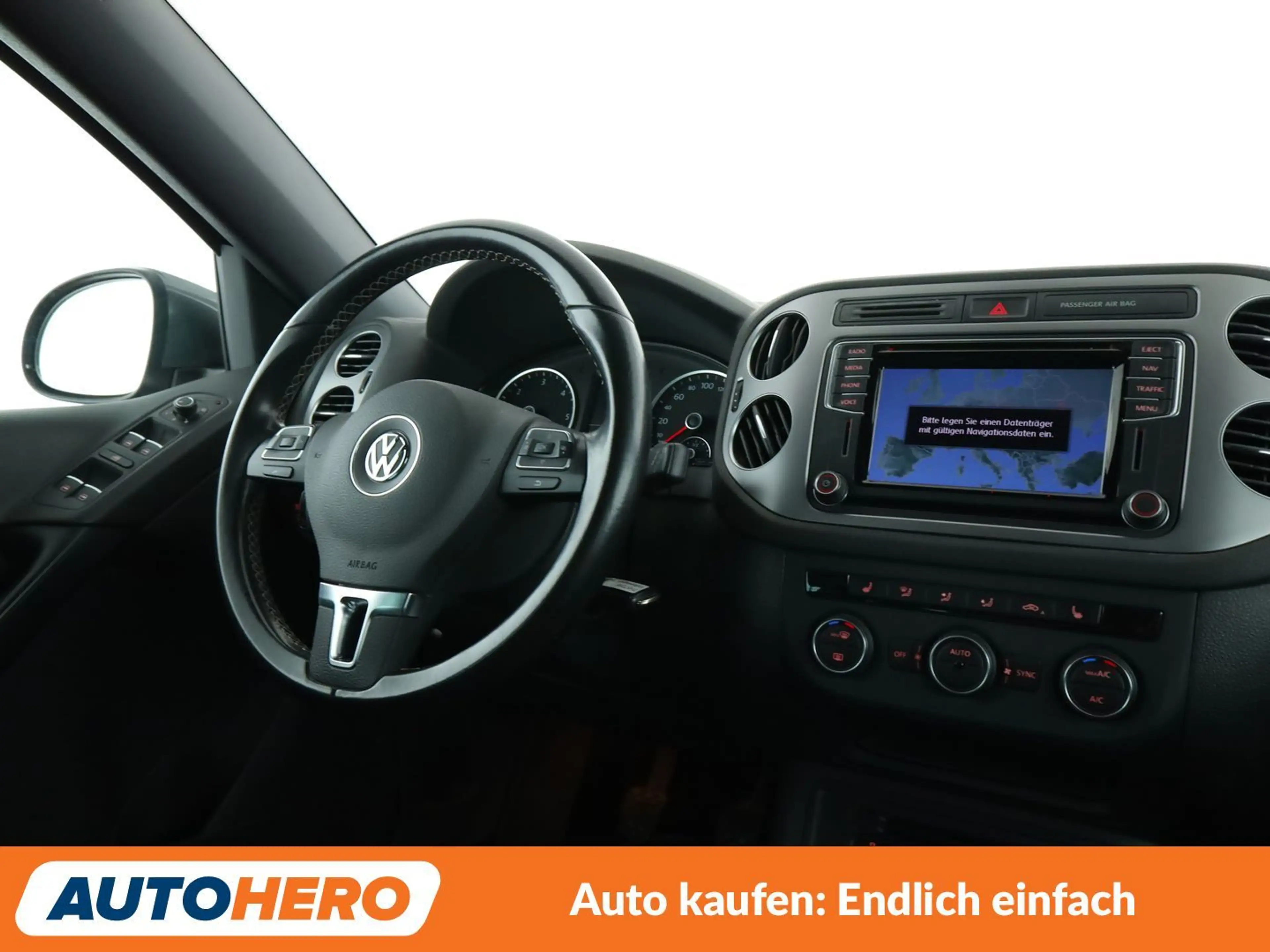 Volkswagen Tiguan 2.0 TDI Lounge Sport & Style BMT*NAVI*TEMPO*PDC*SH — photo 13