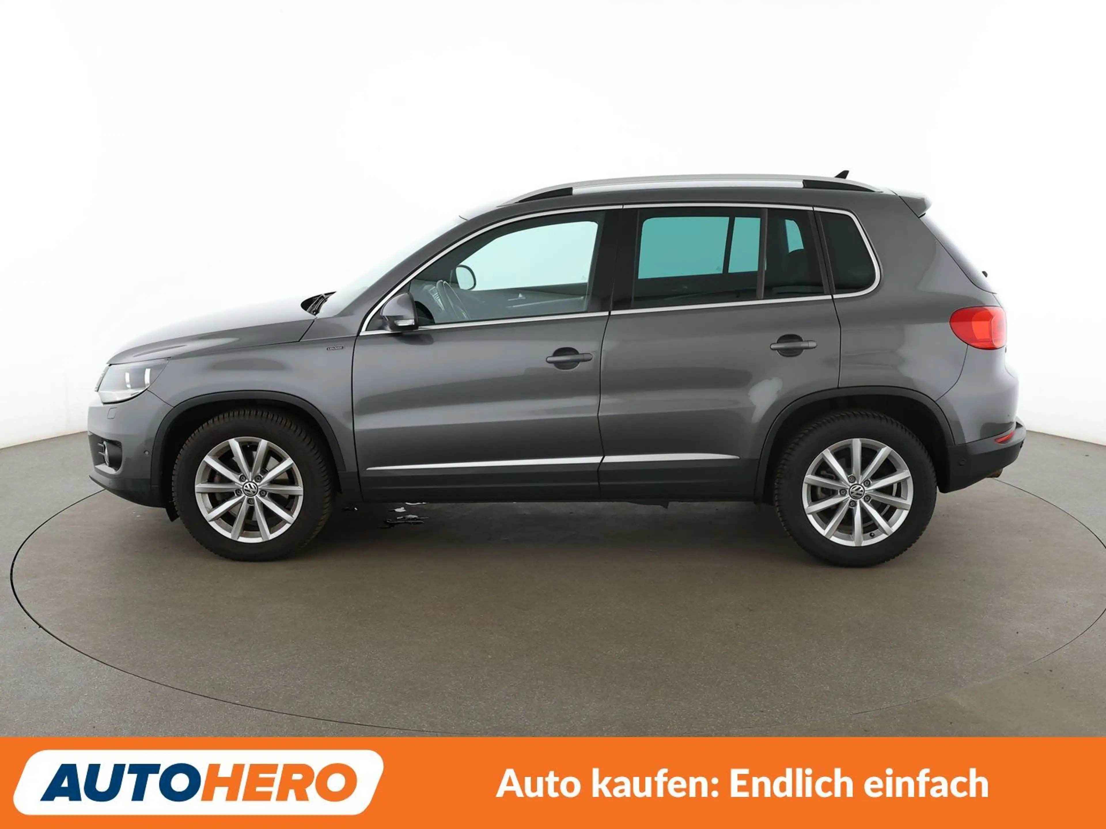 Volkswagen Tiguan 2.0 TDI Lounge Sport & Style BMT*NAVI*TEMPO*PDC*SH — photo 3