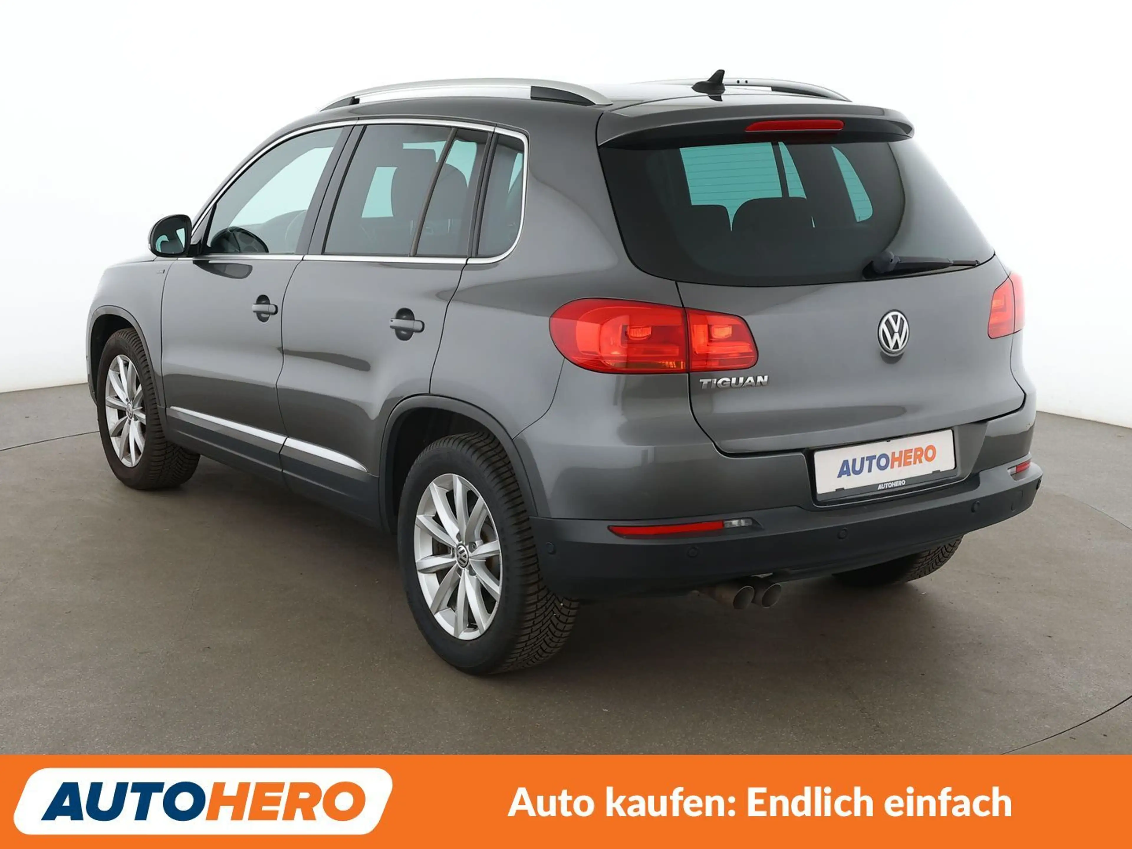 Volkswagen Tiguan 2.0 TDI Lounge Sport & Style BMT*NAVI*TEMPO*PDC*SH — photo 4