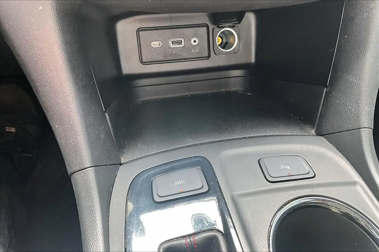 Chevrolet Equinox снимка Chevrolet Equinox