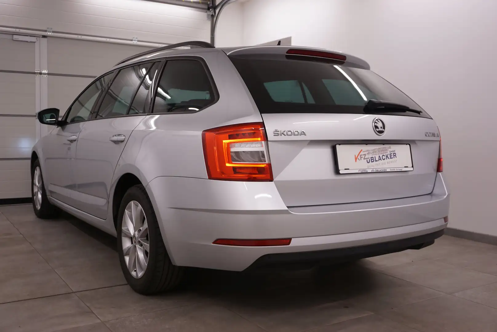 Skoda Octavia Ambition // Sitzheizung // Klimaautomatik // Grau - 2