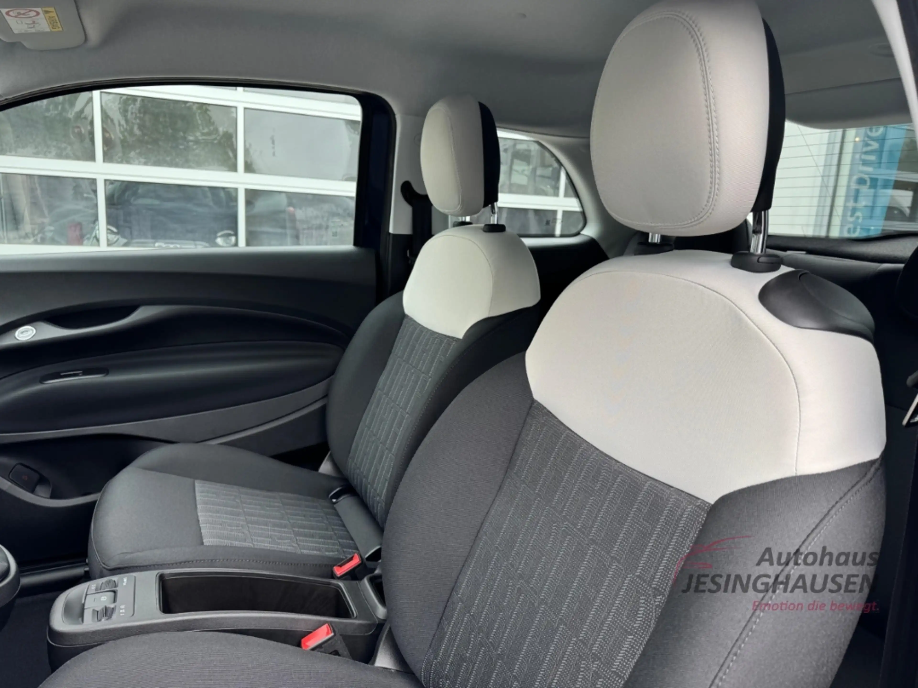 Fiat 500 Icon Digitales Cockpit Apple CarPl. Klima-Autom Te — photo 13