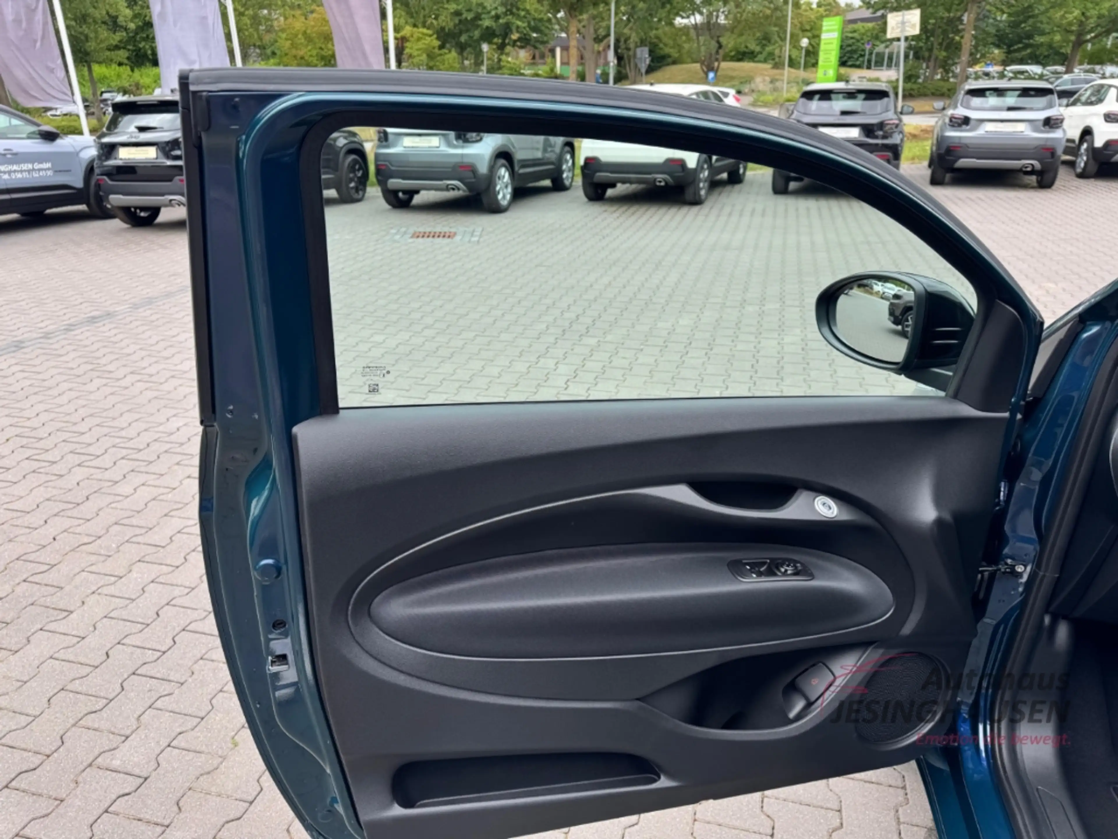 Fiat 500 Icon Digitales Cockpit Apple CarPl. Klima-Autom Te — photo 12