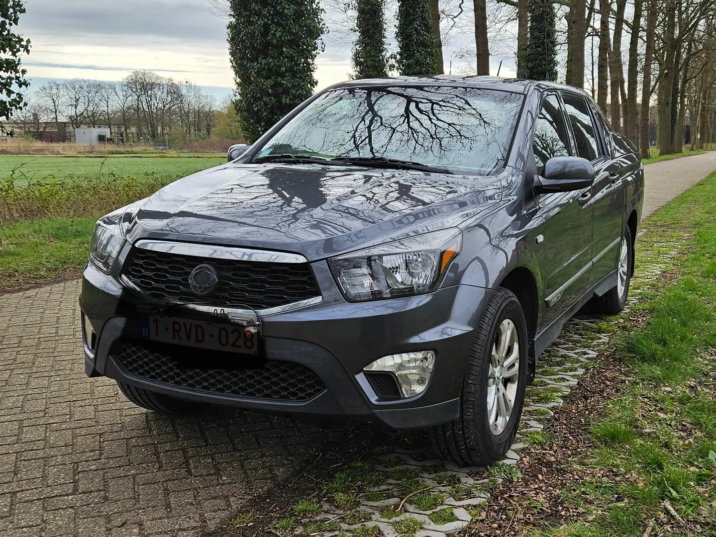 SsangYong Actyon 2.2 Turbo e-Xdi 4WD Crystal Grau - 2