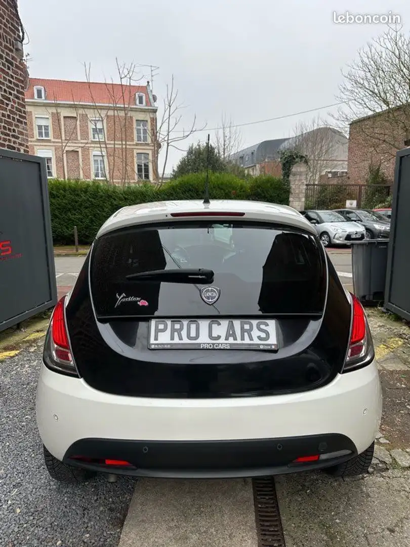 Lancia Ypsilon Edition Elefantino Weiß - 2