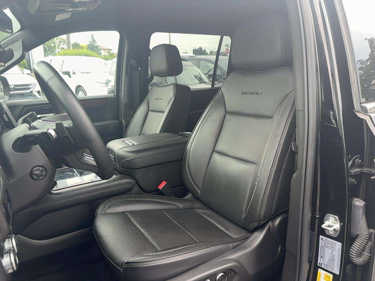 used 2025 GMC Yukon car, priced at $92,980