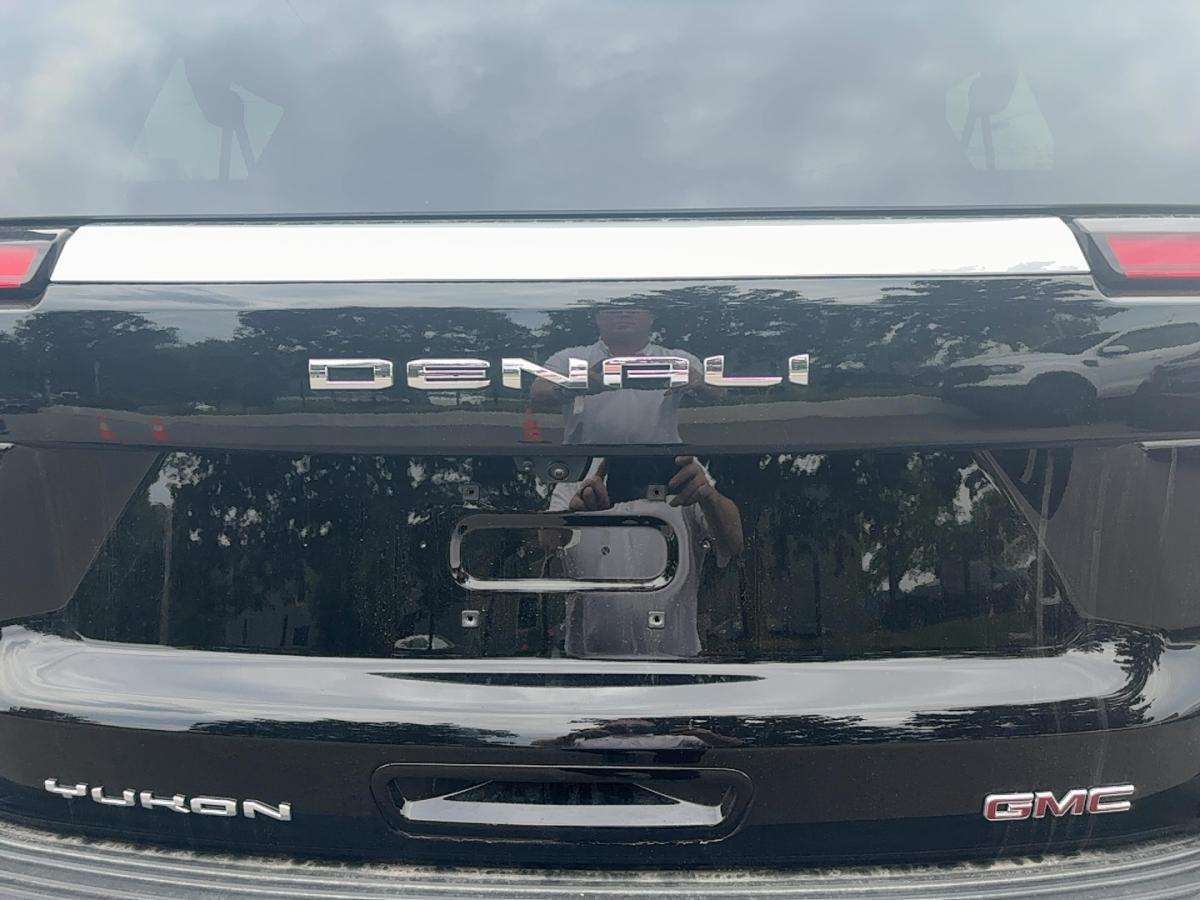 used 2025 GMC Yukon car, priced at $92,980