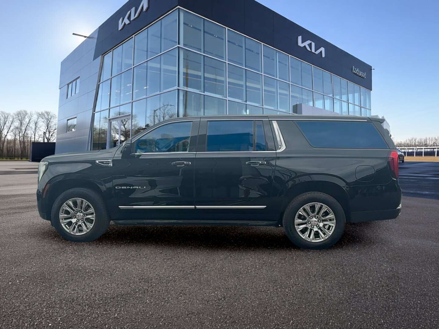 used 2025 GMC Yukon car, priced at $92,980