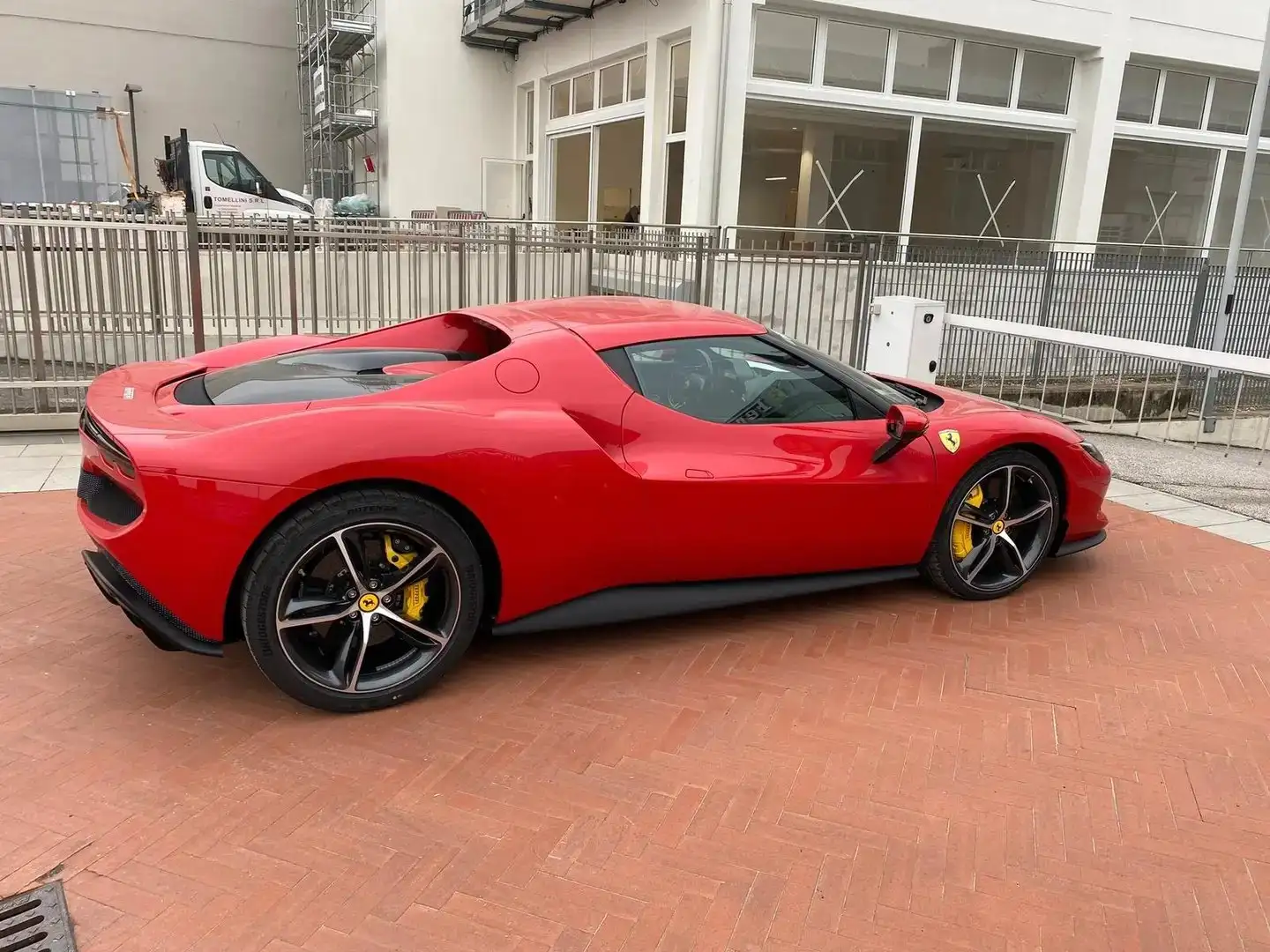 Ferrari 296 GTB RATA €2.953+IVA FULL OPTIONAL Rot - 2