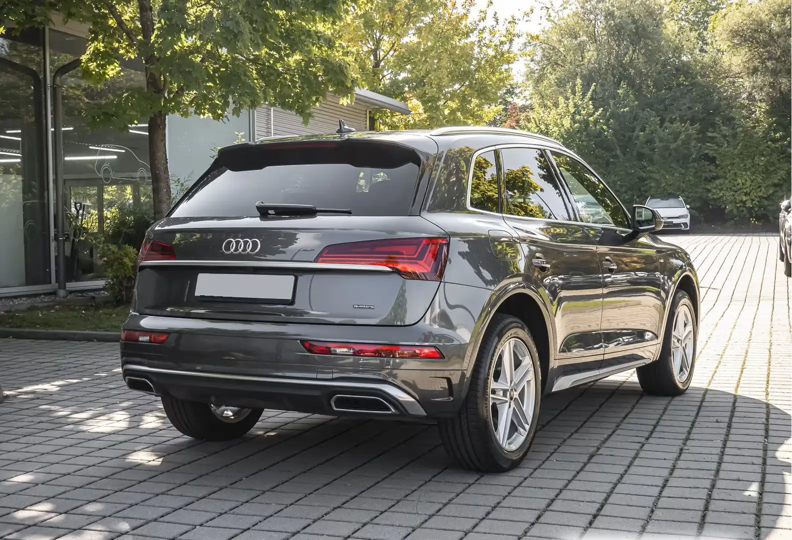 Audi Q5 40 TDI 204 S tronic 7 Quattro S line Attelage Grau - 2