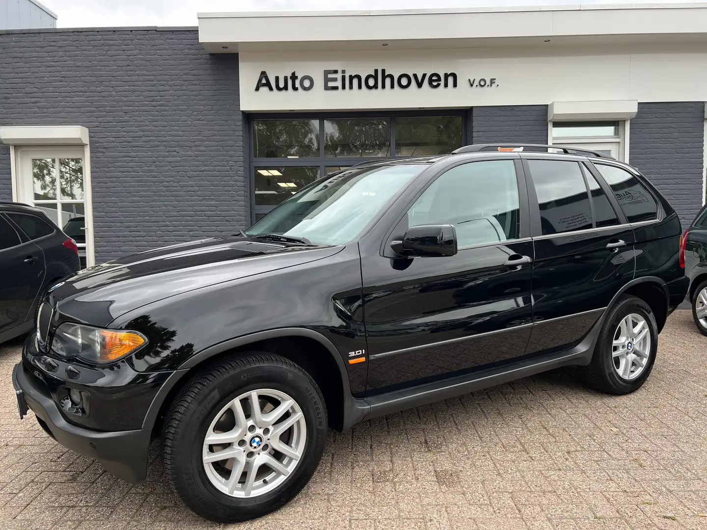BMW X5 3.0i,Leder,Navi,6Bak,Facelift 2004 €6495 Negru - 2