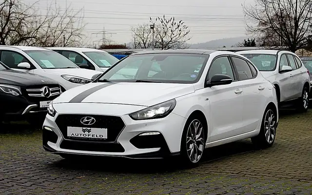 Hyundai i30 1.4 Fastback N LINE/VOLLSH/LED/NAVI/F1/RCAM