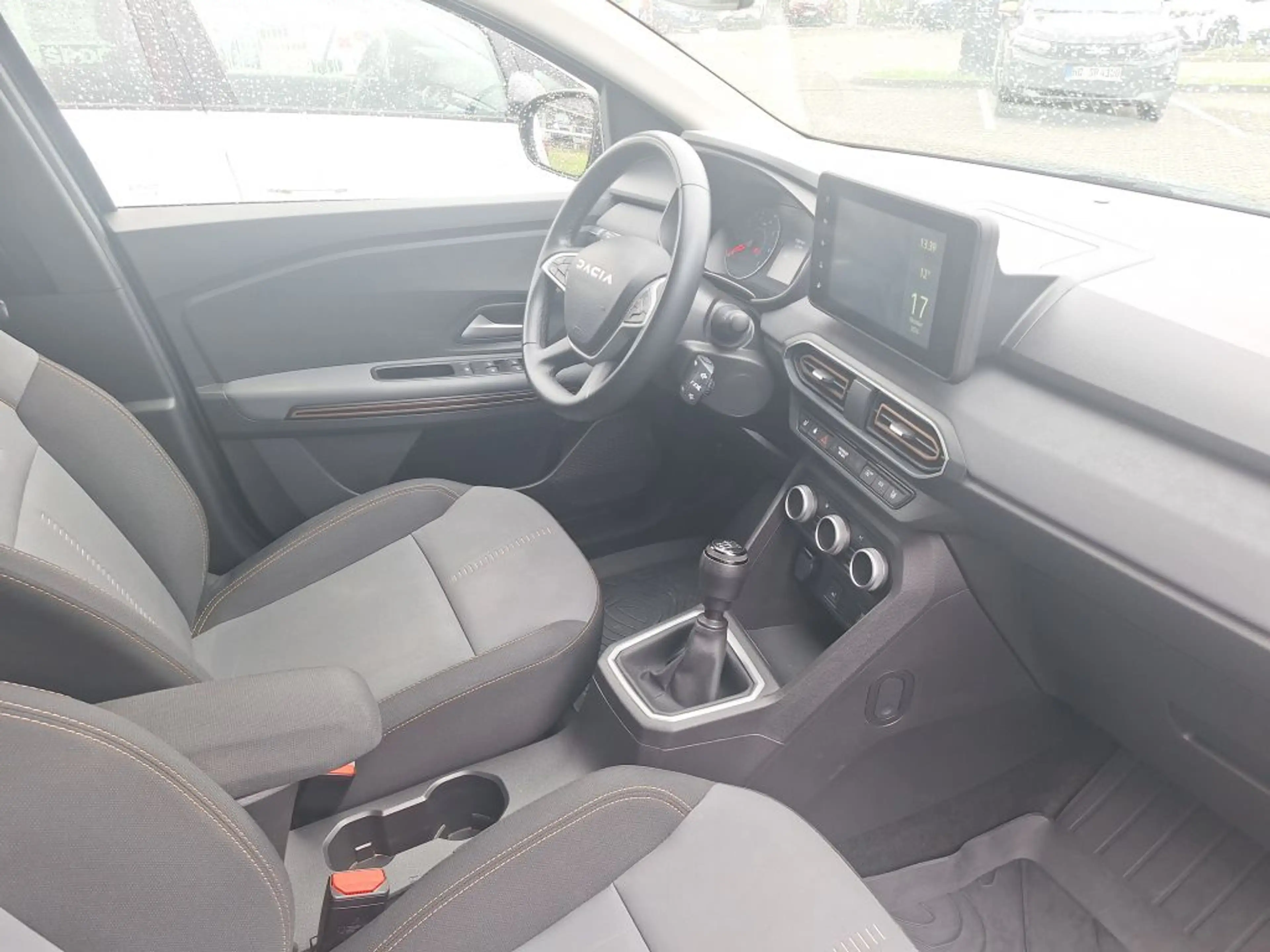 Dacia Jogger TCe 110 Extreme+ — photo 9