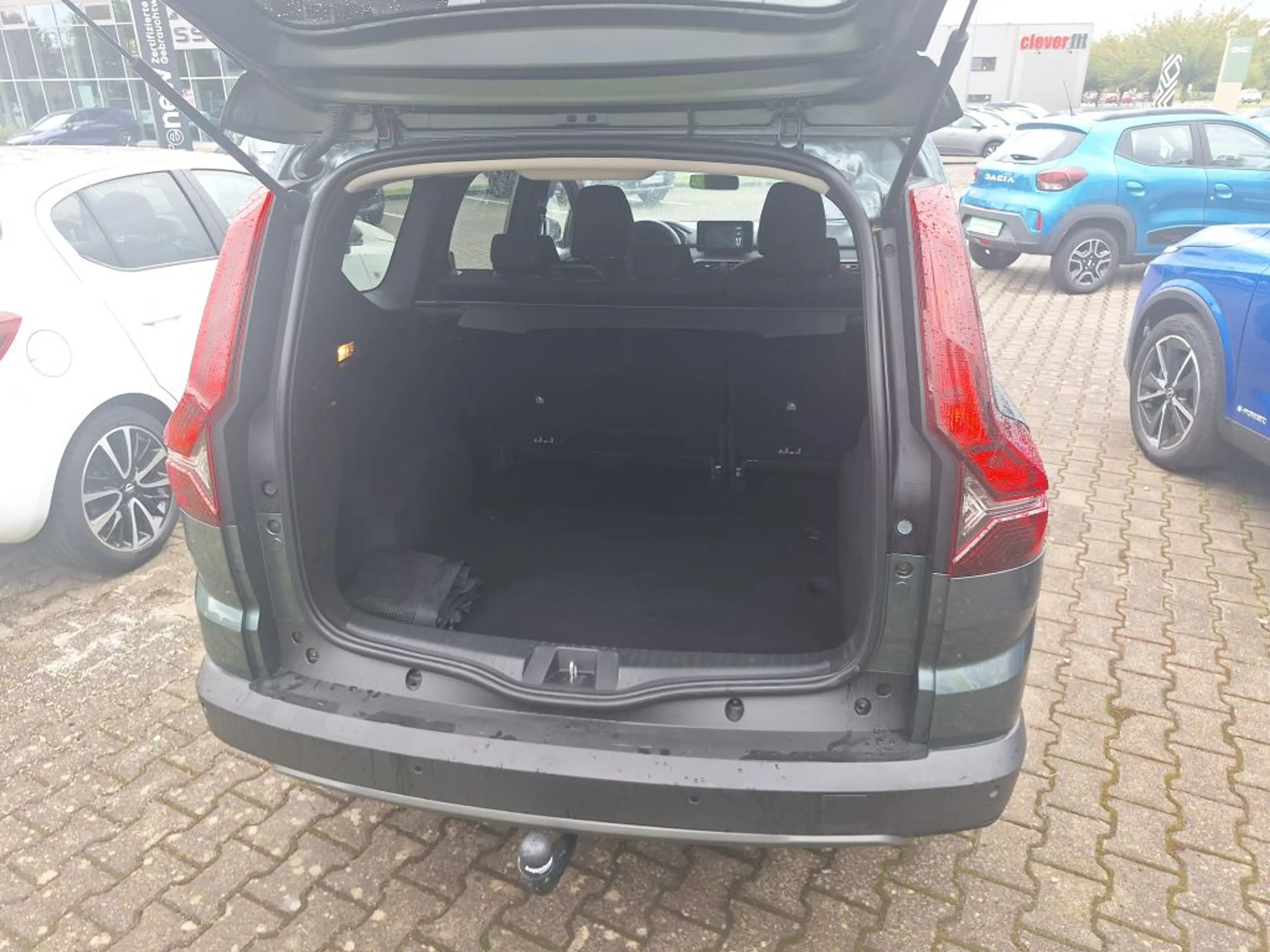 Dacia Jogger TCe 110 Extreme+ — photo 6