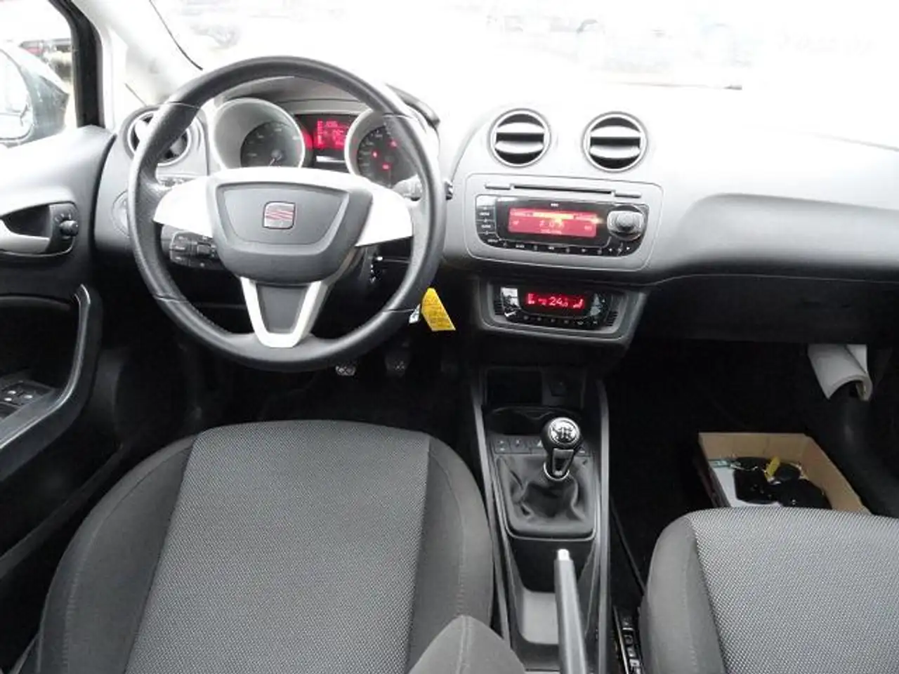 SEAT Ibiza 1.6 TDI 105 FAP Sport, foto 5