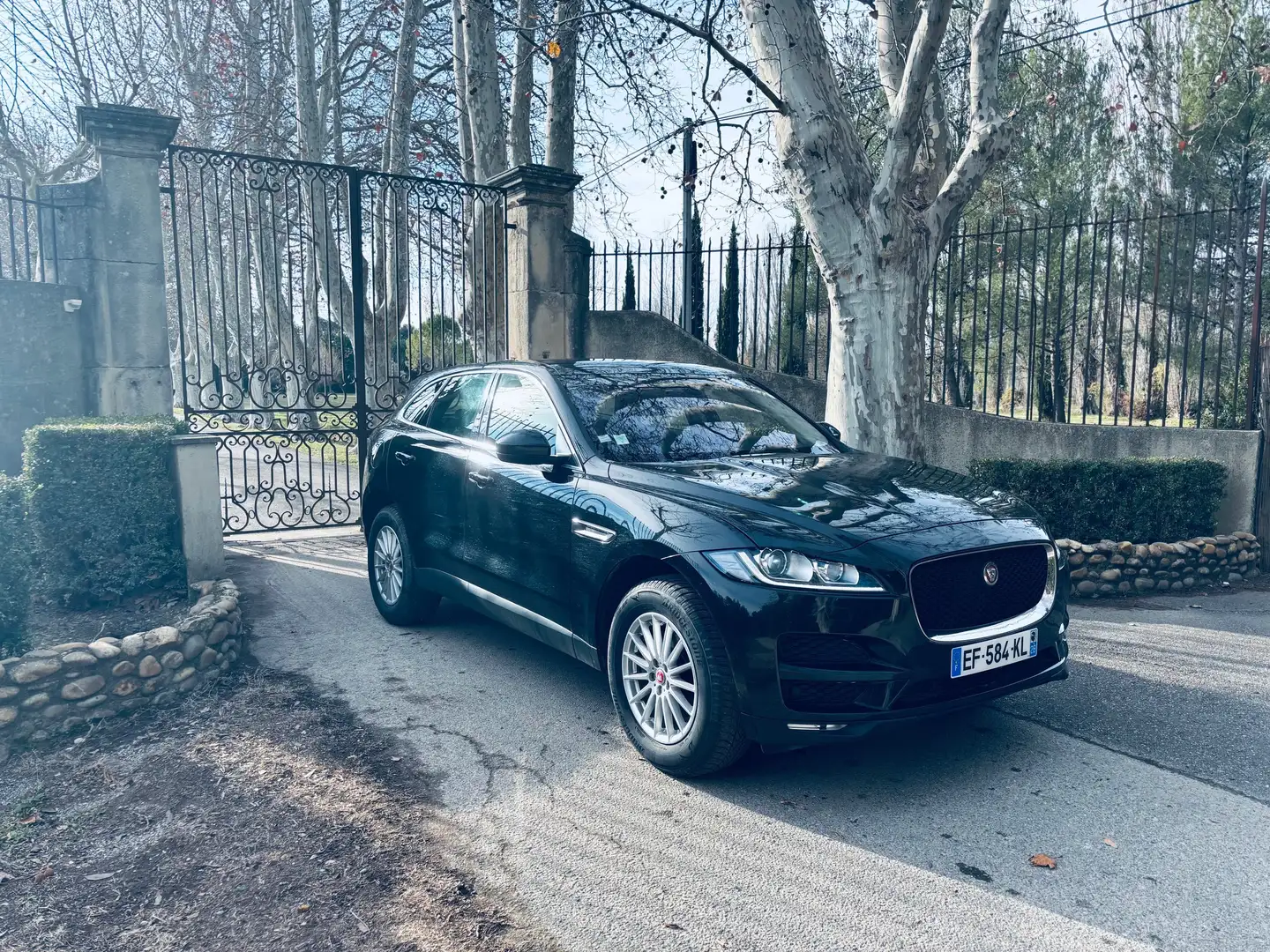 Jaguar F-Pace 2.0 D - 180 ch AWD BVA8 Prestige Noir - 1