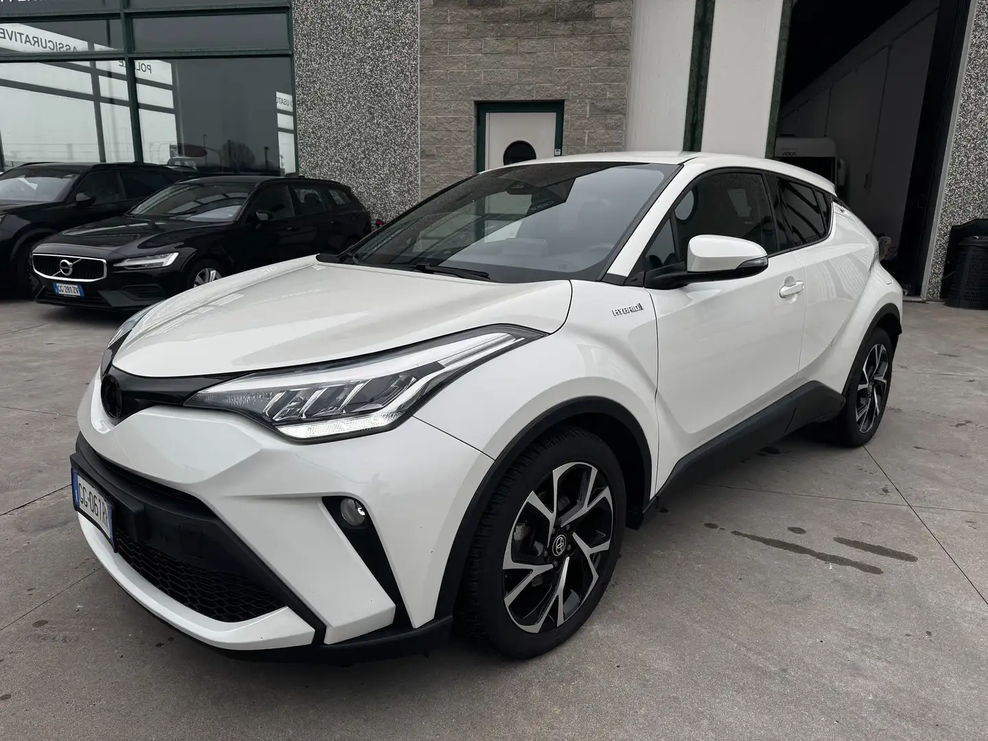 Toyota C-HR C-HR 2.0h More Business e-cvt 152 cv Bianco - 2