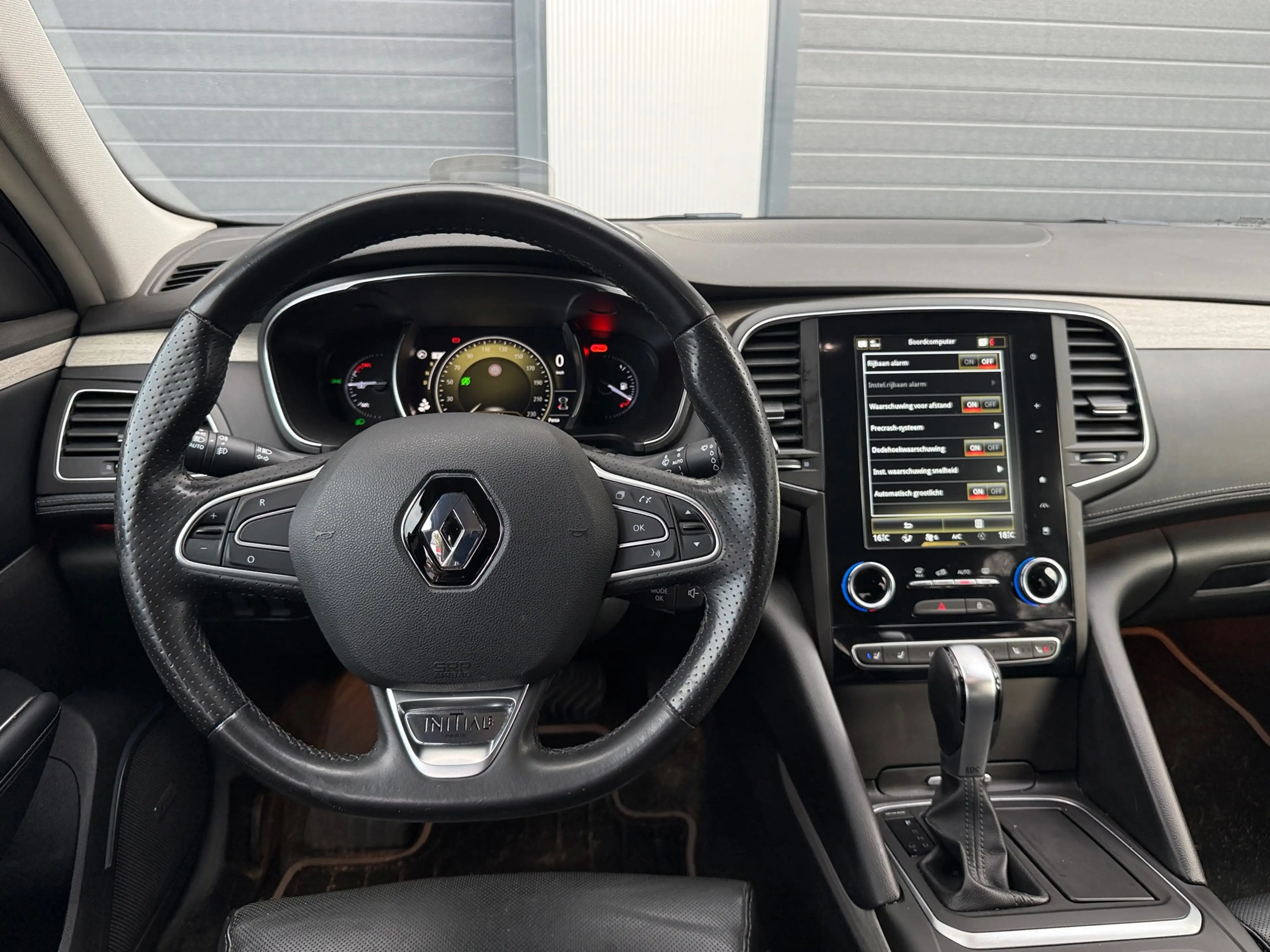 Renault Talisman 1.8 TCe Initiale Paris 4X4 / LEDER / BOSE+ — photo 2