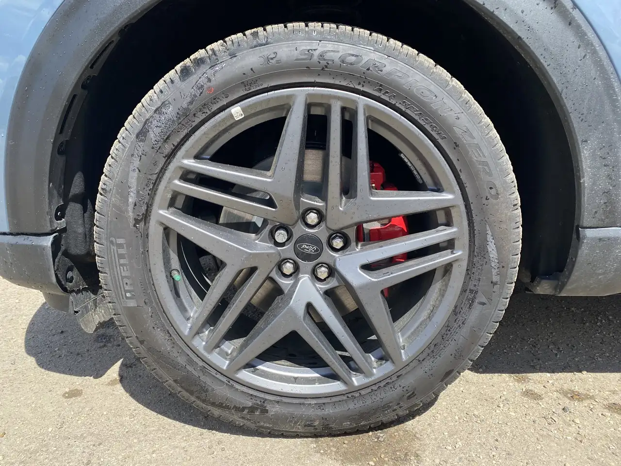 Ford Explorer снимка Ford Explorer