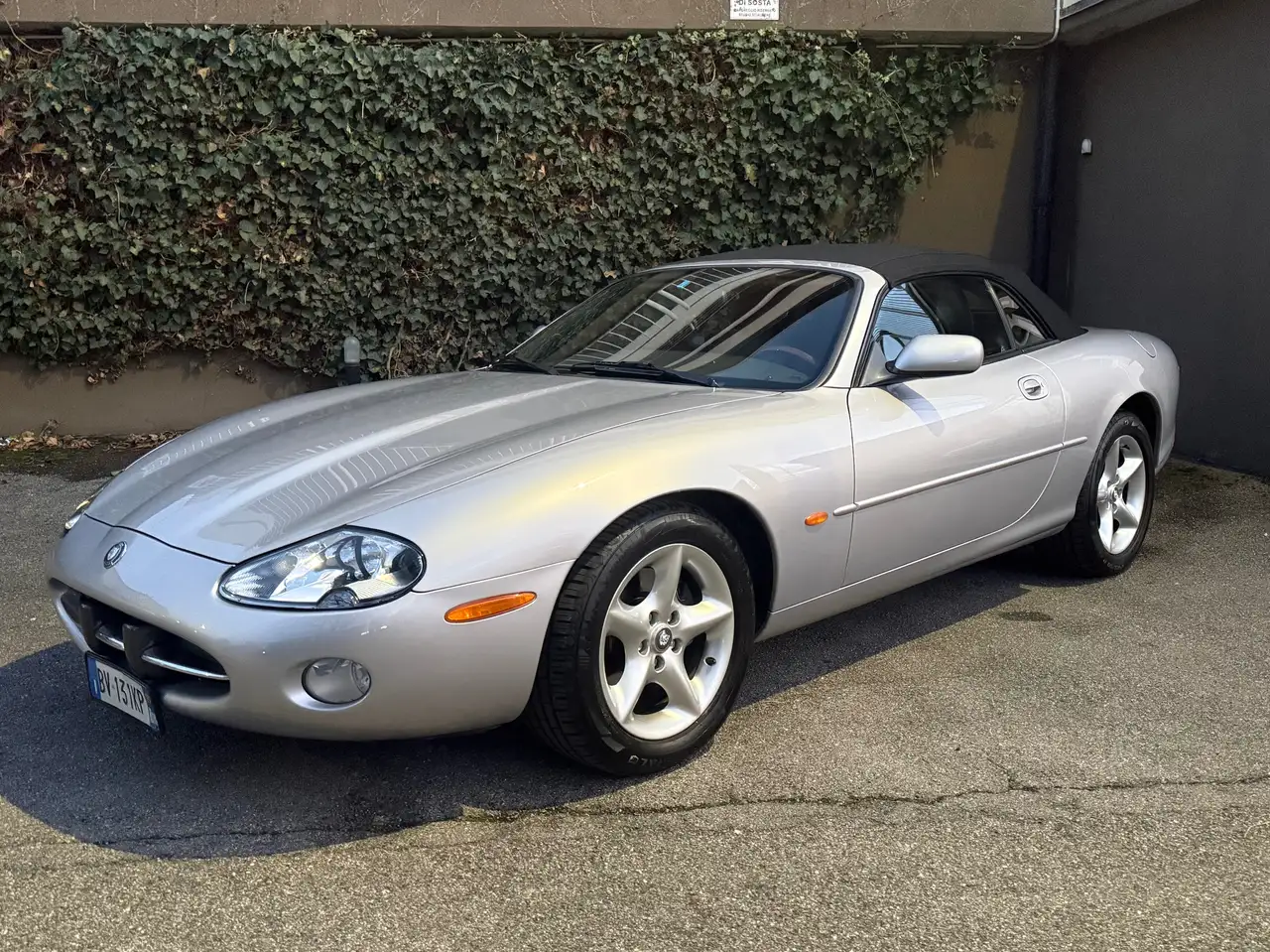 Jaguar XK8