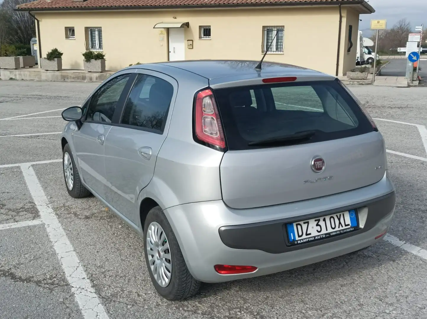 Fiat Punto Evo Punto+III+2009+Evo+5p+1.4+Dynamic+Gpl+77cv Argent - 1