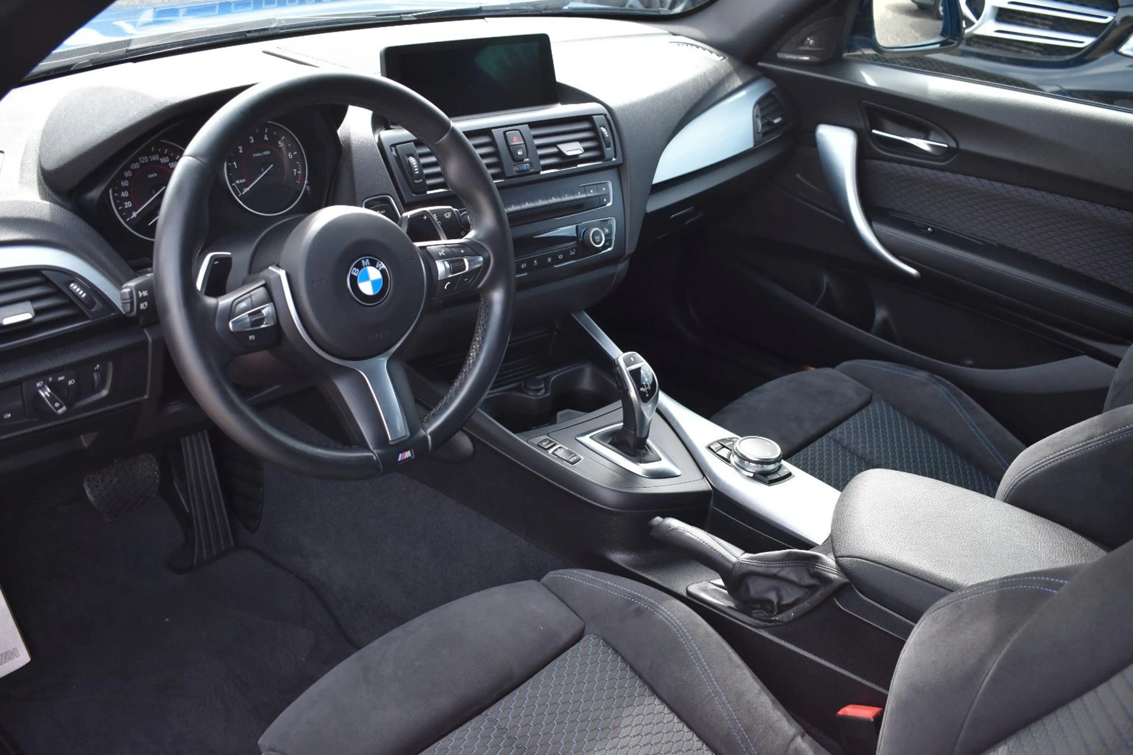 BMW 135 BMW M135i xDrive H&K 19 Zoll Navi Prof — photo 10