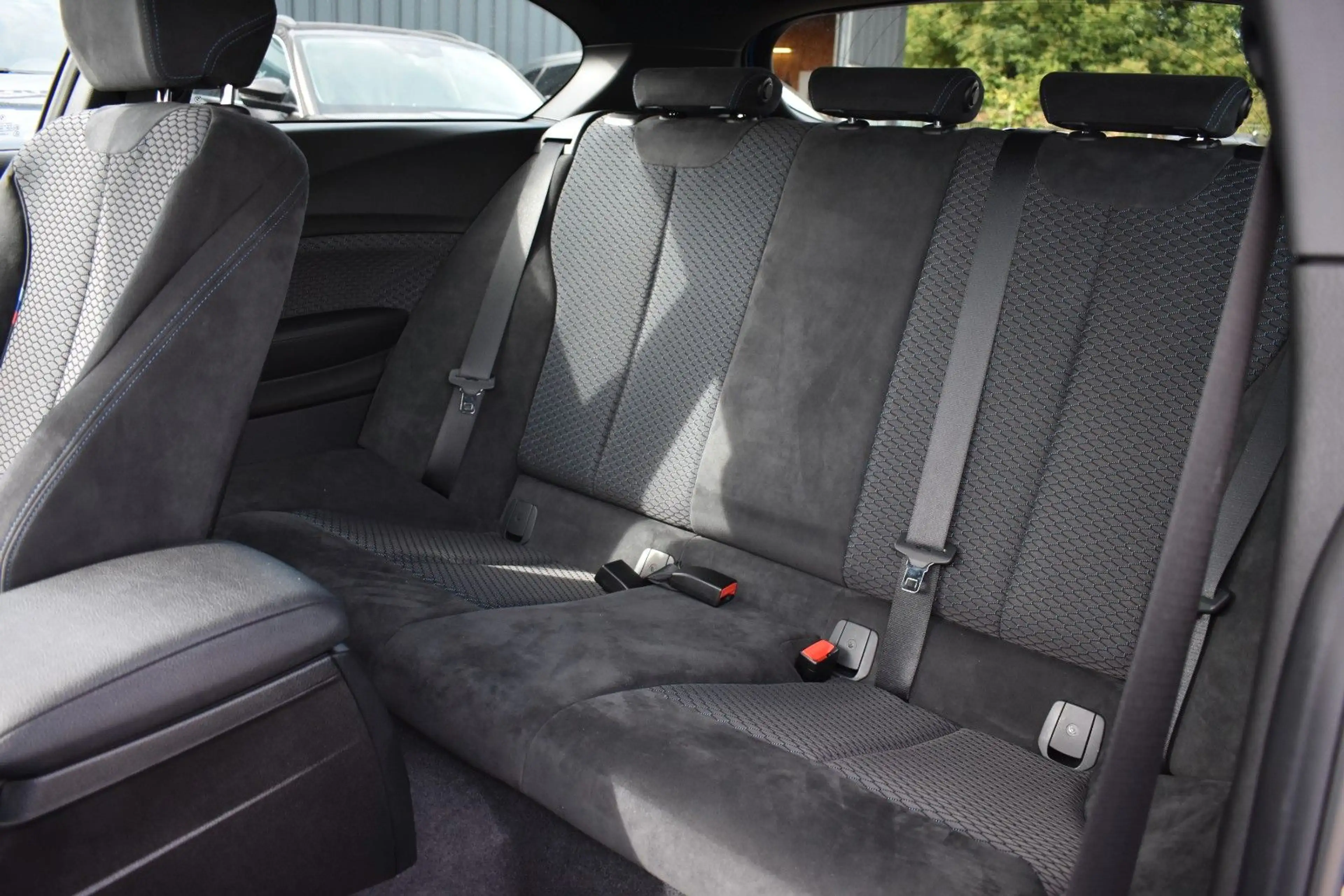 BMW 135 BMW M135i xDrive H&K 19 Zoll Navi Prof — photo 12