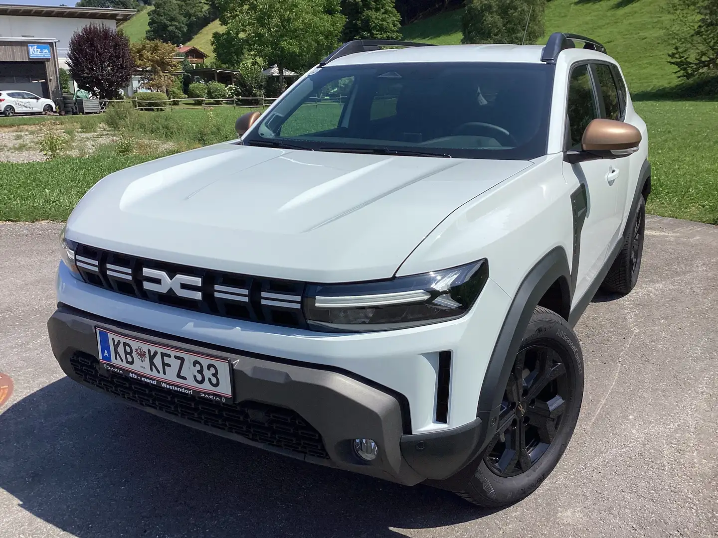 Dacia Duster TCe 130 Extreme 4x4 Weiß - 1