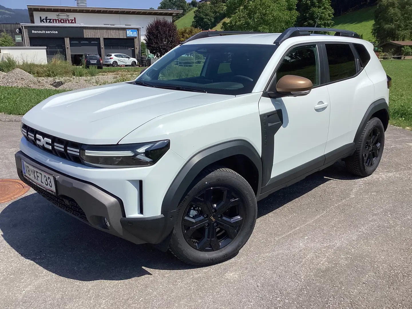 Dacia Duster TCe 130 Extreme 4x4 Weiß - 2