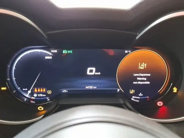 Alfa Romeo Stelvio view 8