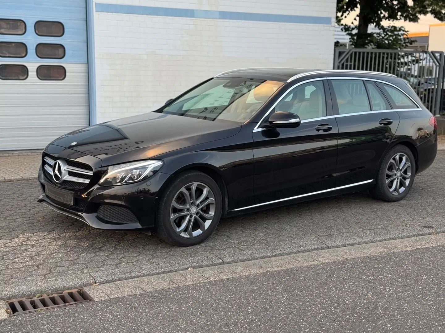 Mercedes-Benz C 220 d/Led/Leder/Klimaau/Panorama/PDC Negro - 1