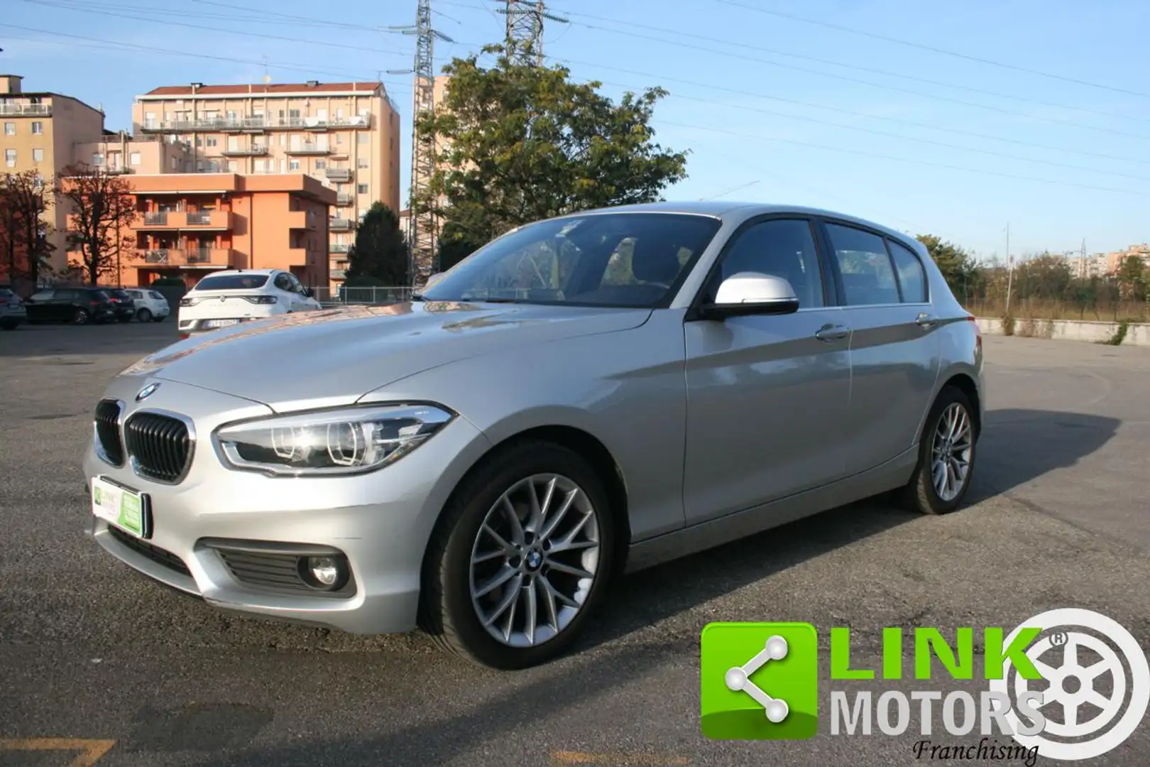 BMW 114 d 5p. Urban Gris - 1