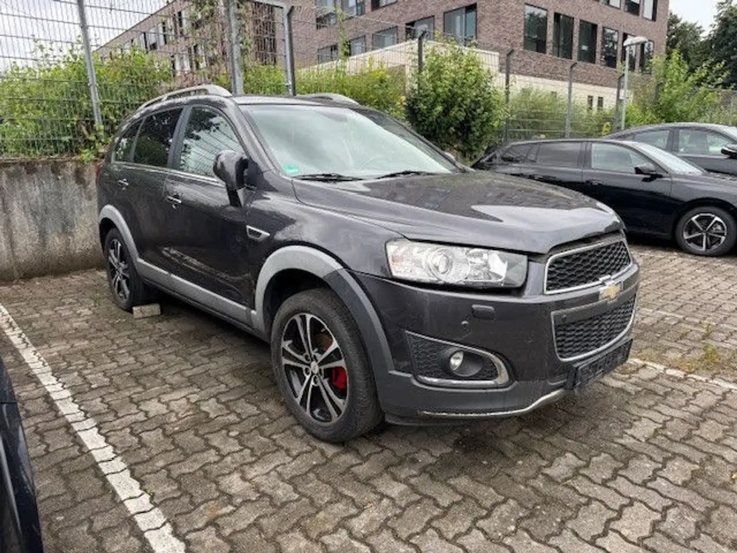 Chevrolet Captiva 2.2 D LTZ 4WD Grijs - 2