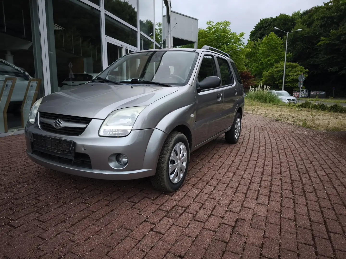 Suzuki Ignis 1.3 DDiS Comfort 2.VORBESITZER ALLWETTER SPARSAM Gris - 1