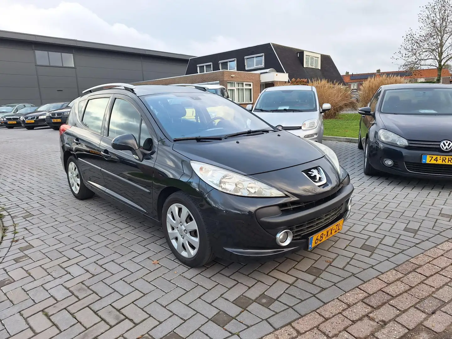Peugeot 207 SW 1.6 VTi XS / AUTOMAAT / APK november 2026 Schwarz - 2