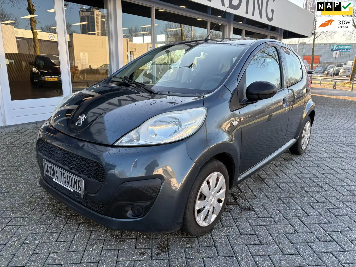 Peugeot 107 1.0 Access Accent , Nieuwe Apk !! Šedá - 1