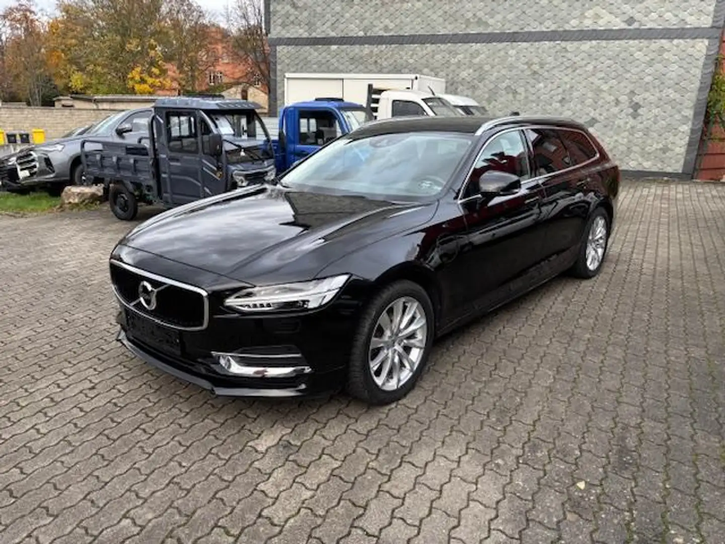 Volvo V90 T8 RECHARGE AWD Geartronic Inscription Expression Schwarz - 2