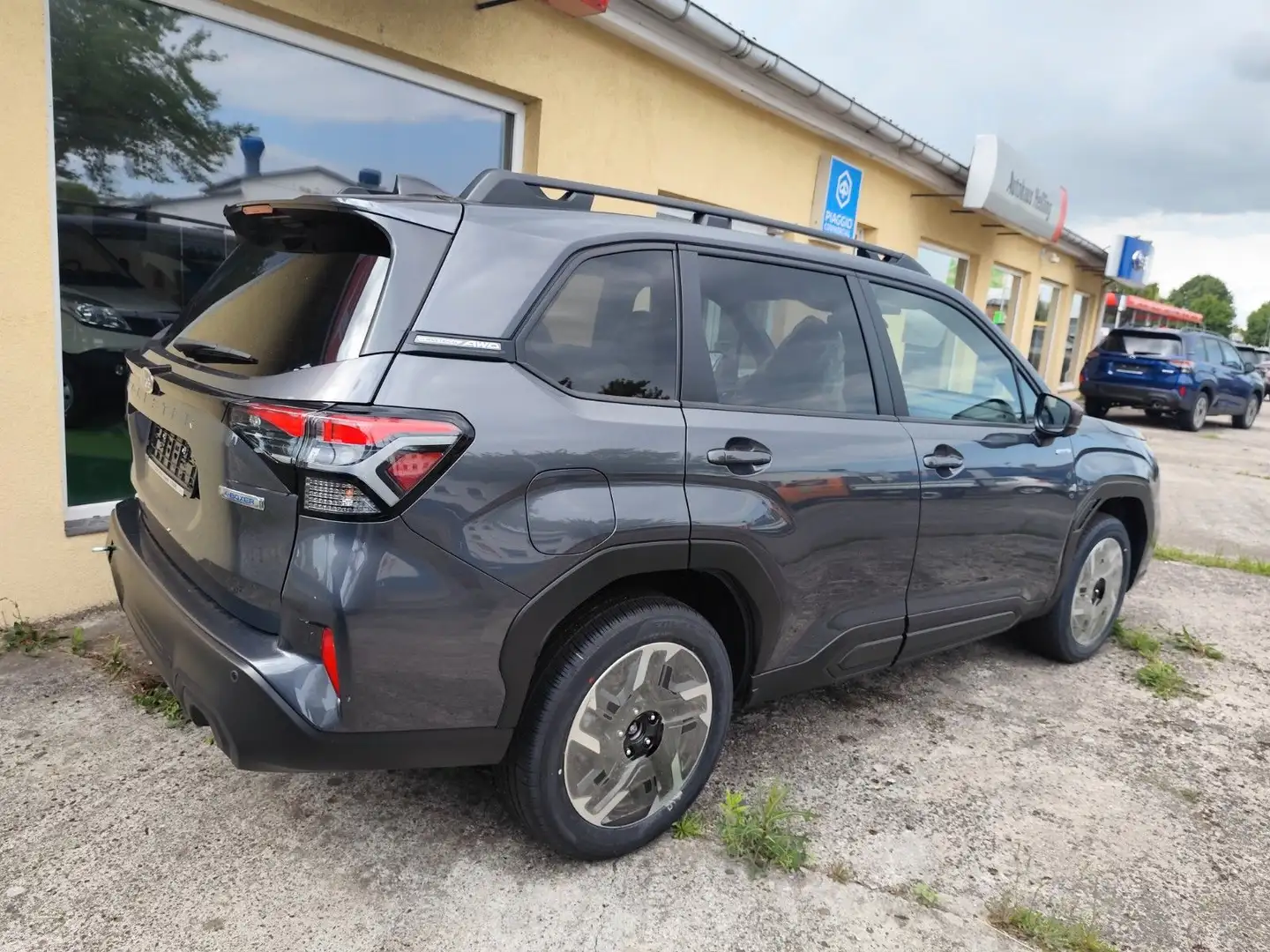 Subaru Forester 2,0ie ActiveMY25 Grigio - 2