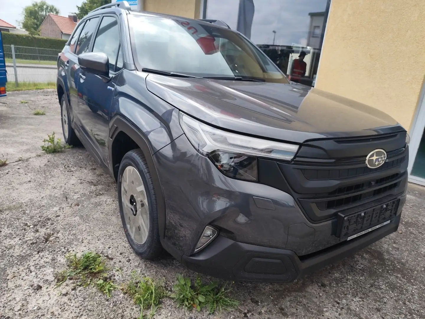 Subaru Forester 2,0ie ActiveMY25 Grigio - 1