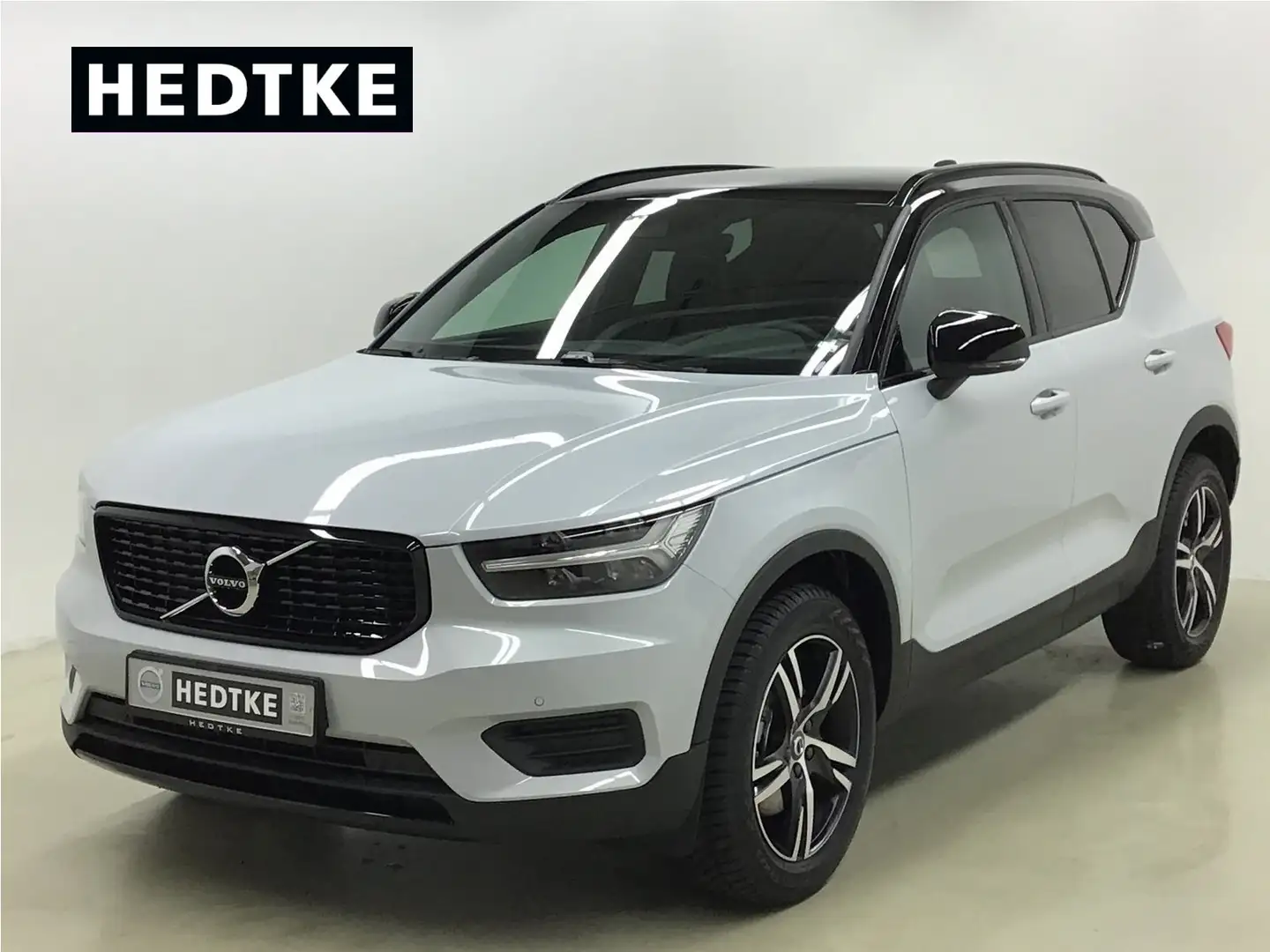 Volvo XC40 B4 Benzin R-Design 18"+AHK+WSS-HZG+STANDHZG Plateado - 1