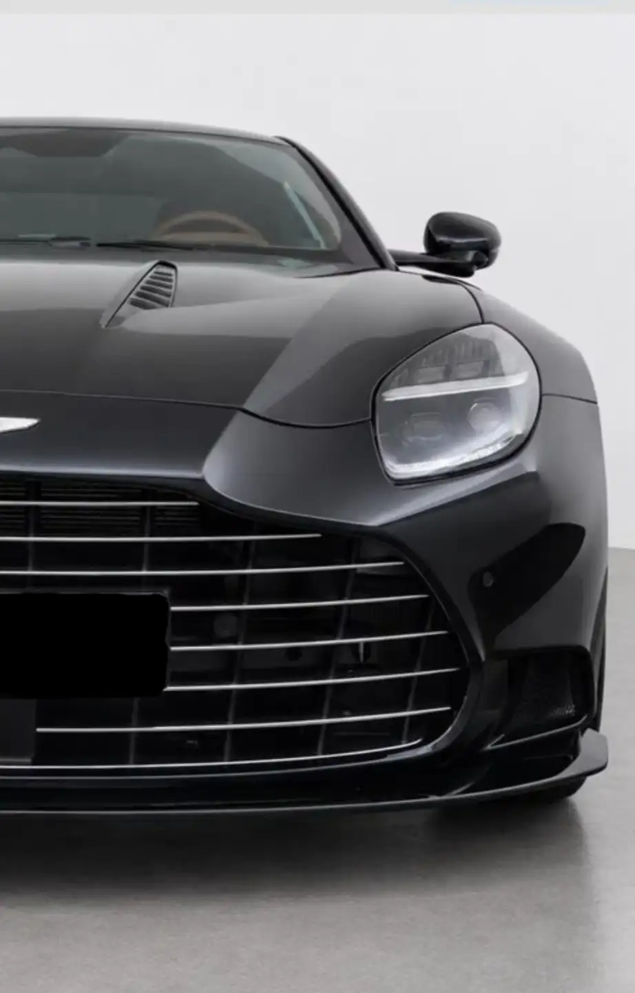 애스턴마틴 뱅퀴시 Coupe 2025 건메탈 사진 1