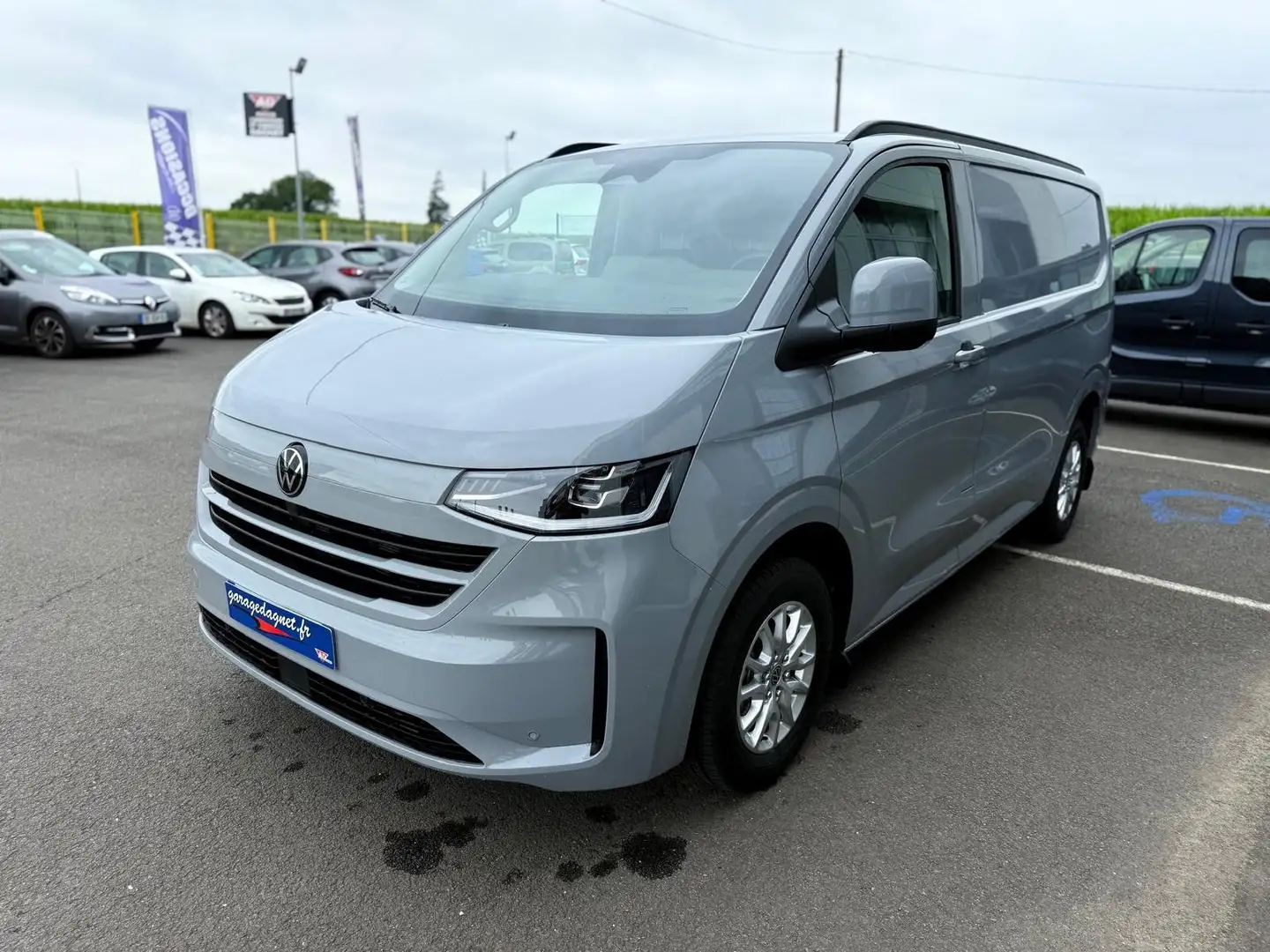 Volkswagen T7 Transporter VAN 2.0 TDI 150 BVA8 BUSINESS Gris - 2