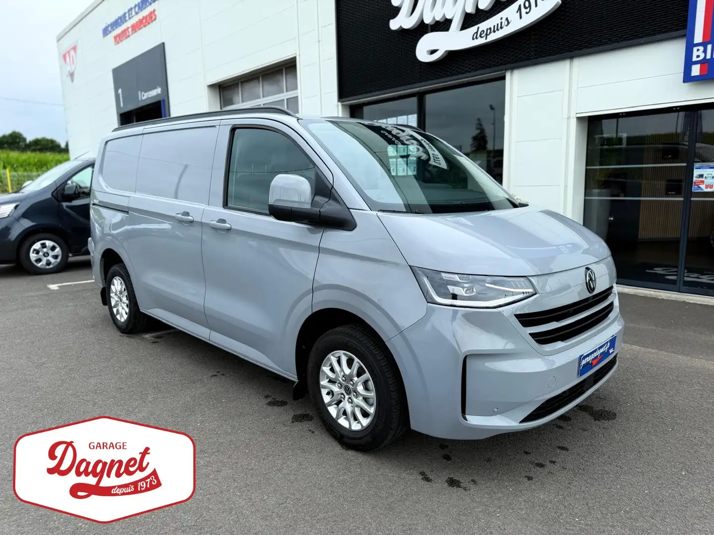 Volkswagen T7 Transporter VAN 2.0 TDI 150 BVA8 BUSINESS Gris - 1