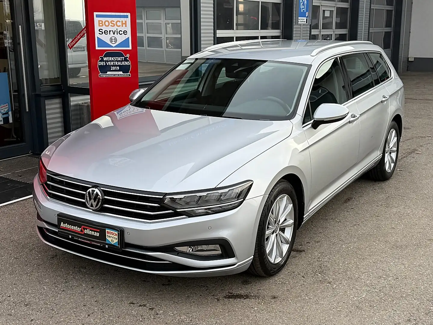 Volkswagen Passat Variant Business 2,0 SCR TDI DSG Silber - 2
