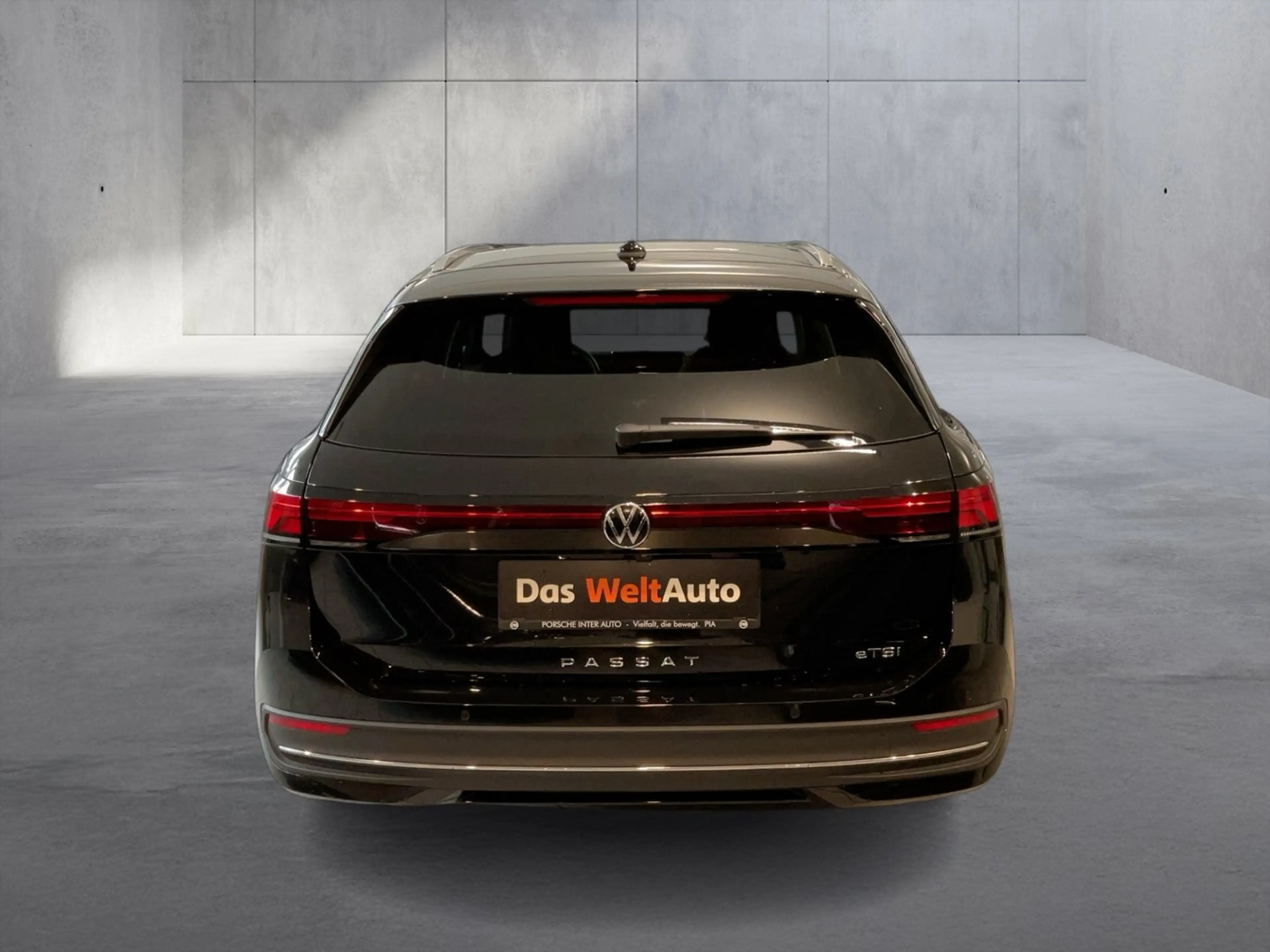 Volkswagen Passat Variant Business eTSI DSG — photo 4