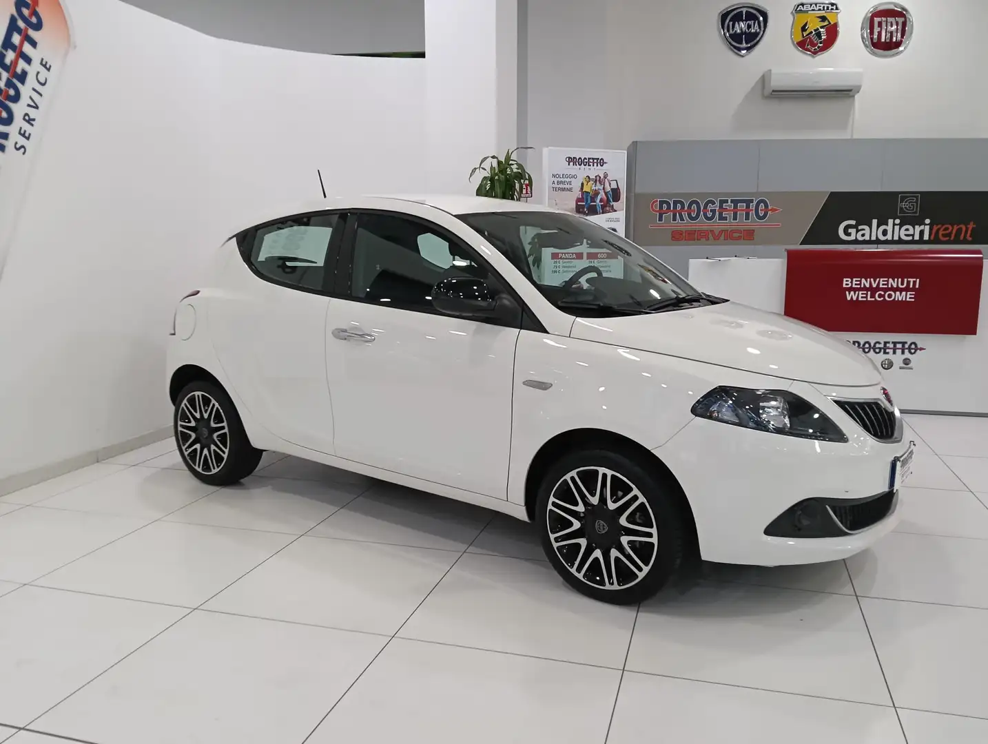 Lancia Ypsilon Ypsilon 1.0 firefly hybrid Gold s Weiß - 2