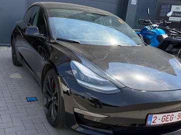 Model 3 75 kWh Performance Dual Motor