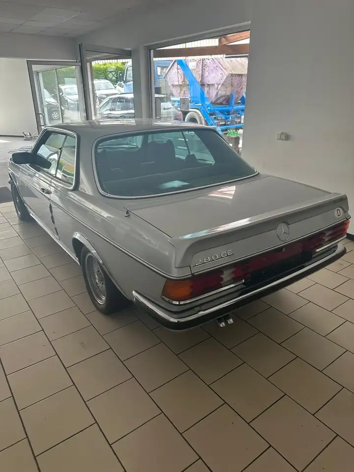 Mercedes-Benz 280, foto 3